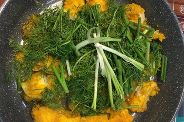 Làm chả cá Hà Nội thiết đãi gia đình dịp cuối tuần