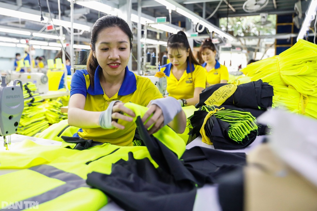 Lao động làm việc độc hại không được hưởng ưu đãi BHXH vì... cái tên - 1 Lao động làm việc độc hại không được hưởng ưu đãi BHXH vì... cái tên - 1