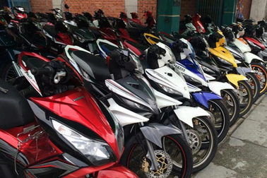 Chợ mua bán xe không giấy tràn lan trên mạng xã hội sau Tết