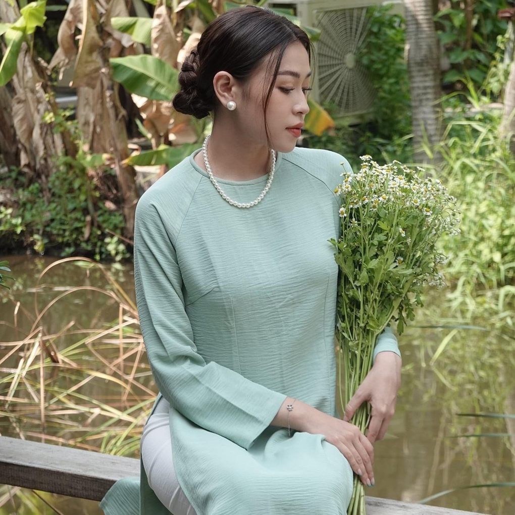 Tiểu thư TPHCM ngày càng gợi cảm, muốn trở thành ca sĩ - 9 Tiểu thư TPHCM ngày càng gợi cảm, muốn trở thành ca sĩ - 9