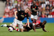 Thi đấu hơn người, Man Utd vẫn chia điểm với Southampton