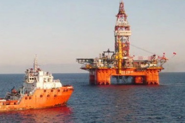 Trung Quốc kéo giàn khoan Hải Dương 981 xuống Biển Đông