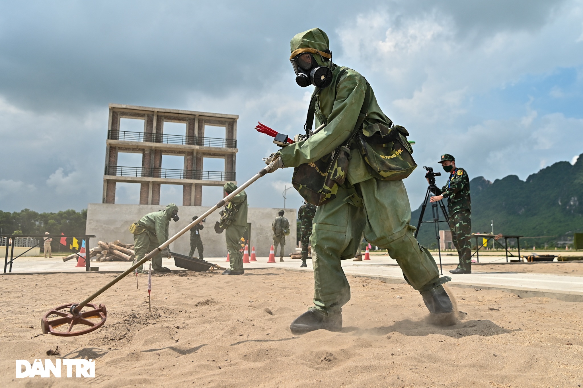 Army Games: Việt Nam toàn thắng chặng 2 tiếp sức nội dung thi Vùng tai nạn - 9 Army Games: Việt Nam toàn thắng chặng 2 tiếp sức nội dung thi Vùng tai nạn - 9