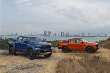 Ford chốt giá loạt xe mới: Raptor tăng 150 triệu, Everest cao nhất 1,6 tỷ