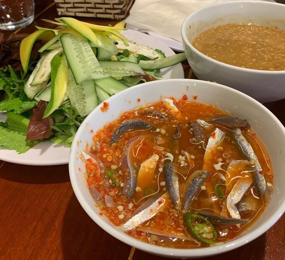 Đặc sản cá trích ăn tươi nuốt sống nổi tiếng ở Đà Nẵng - 4 Đặc sản cá trích ăn tươi nuốt sống nổi tiếng ở Đà Nẵng - 4