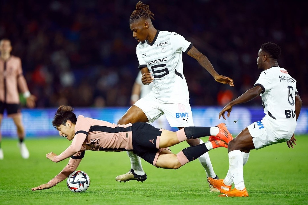 Lee Kang In ghi dấu ấn giúp PSG tiếp tục dẫn đầu Ligue 1 - 2 Lee Kang In ghi dấu ấn giúp PSG tiếp tục dẫn đầu Ligue 1 - 2