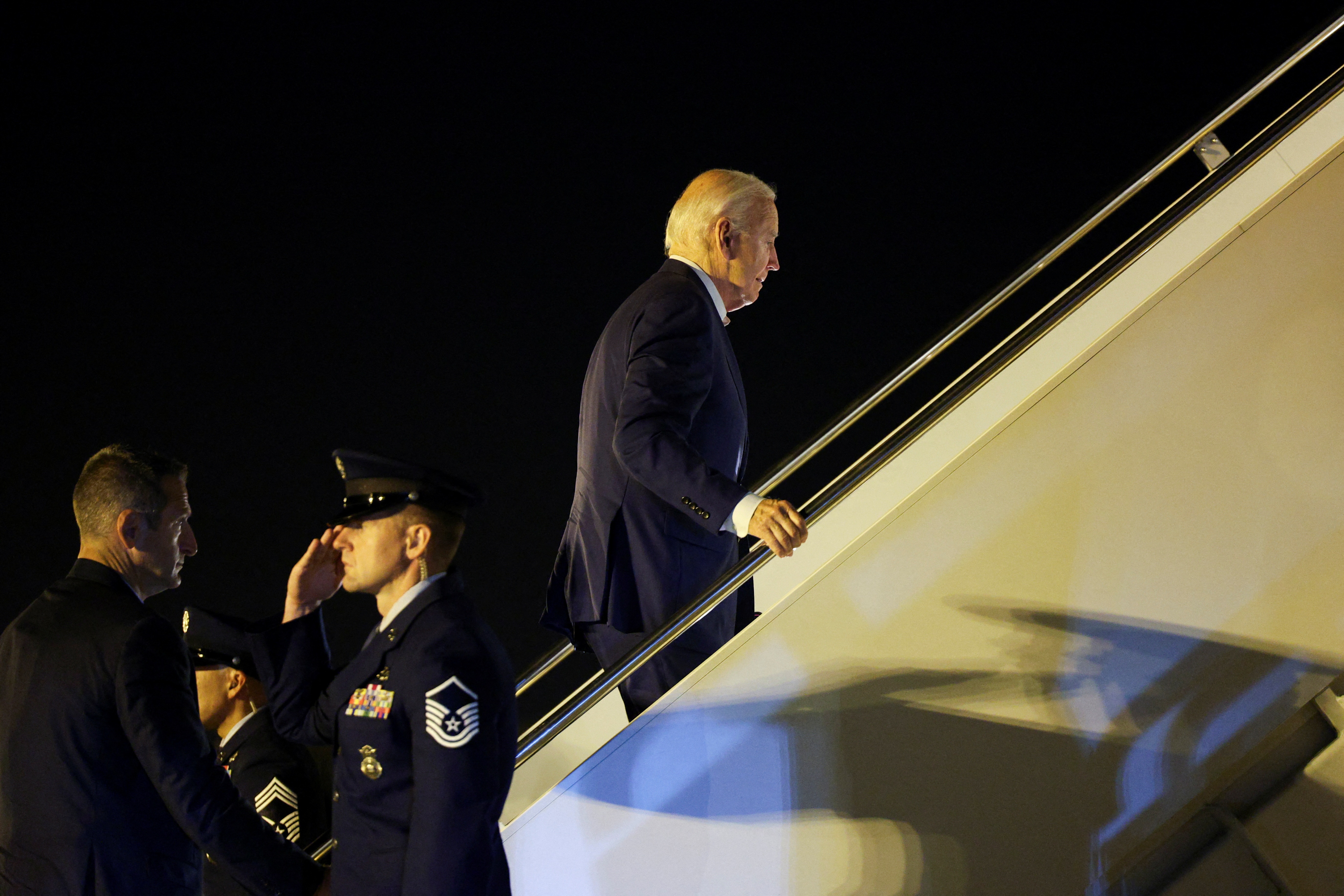 Vụ ám sát hụt ông Trump tác động thế nào tới cuộc đua ghế nóng Nhà Trắng? - 4 Vụ ám sát hụt ông Trump tác động thế nào tới cuộc đua ghế nóng Nhà Trắng? - 4