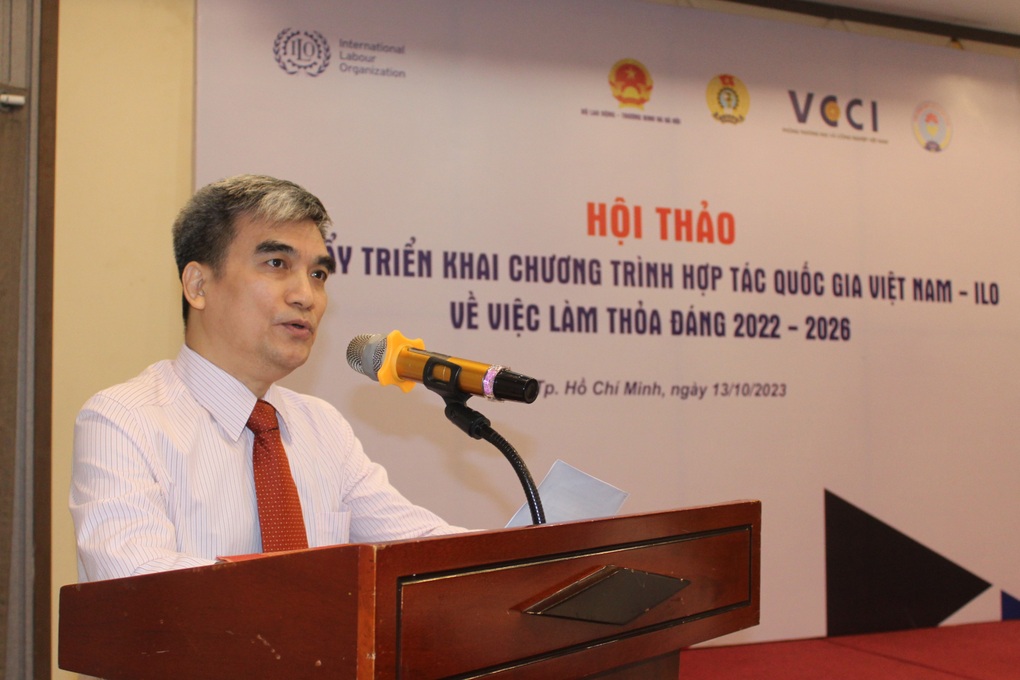 Làm sao để người lao động có thu nhập cao, an toàn tại nơi làm việc? - 2 Làm sao để người lao động có thu nhập cao, an toàn tại nơi làm việc? - 2