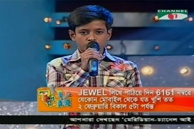 Cậu bé nghèo Bangladesh mơ trở thành siêu sao nhạc pop