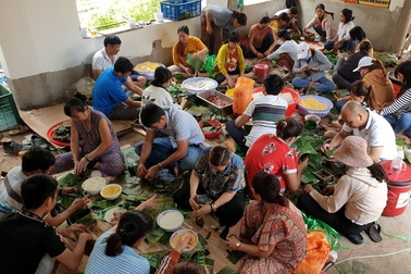 Gói 10.000 chiếc bánh chưng, bánh tét hỗ trợ đồng bào miền Trung