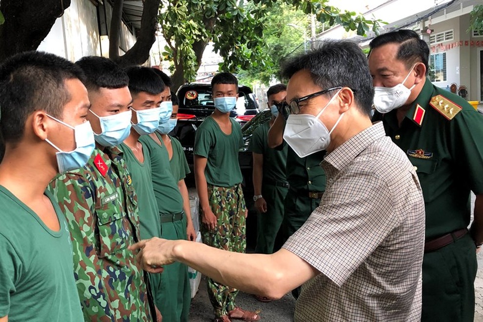 Phó Thủ tướng: Chưa thể rút các đơn vị quân đội trên địa bàn TPHCM - 2 Phó Thủ tướng: Chưa thể rút các đơn vị quân đội trên địa bàn TPHCM - 2