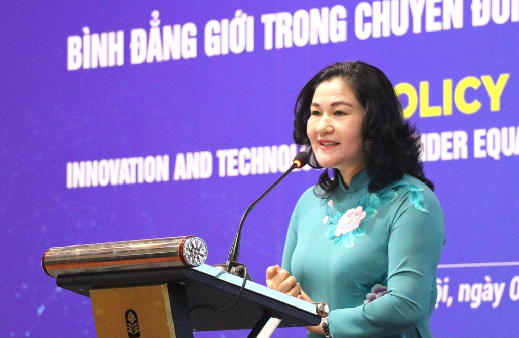 Chuyển đổi số để đảm bảo lao động nữ không bị bỏ lại phía sau - 2 Chuyển đổi số để đảm bảo lao động nữ không bị bỏ lại phía sau - 2
