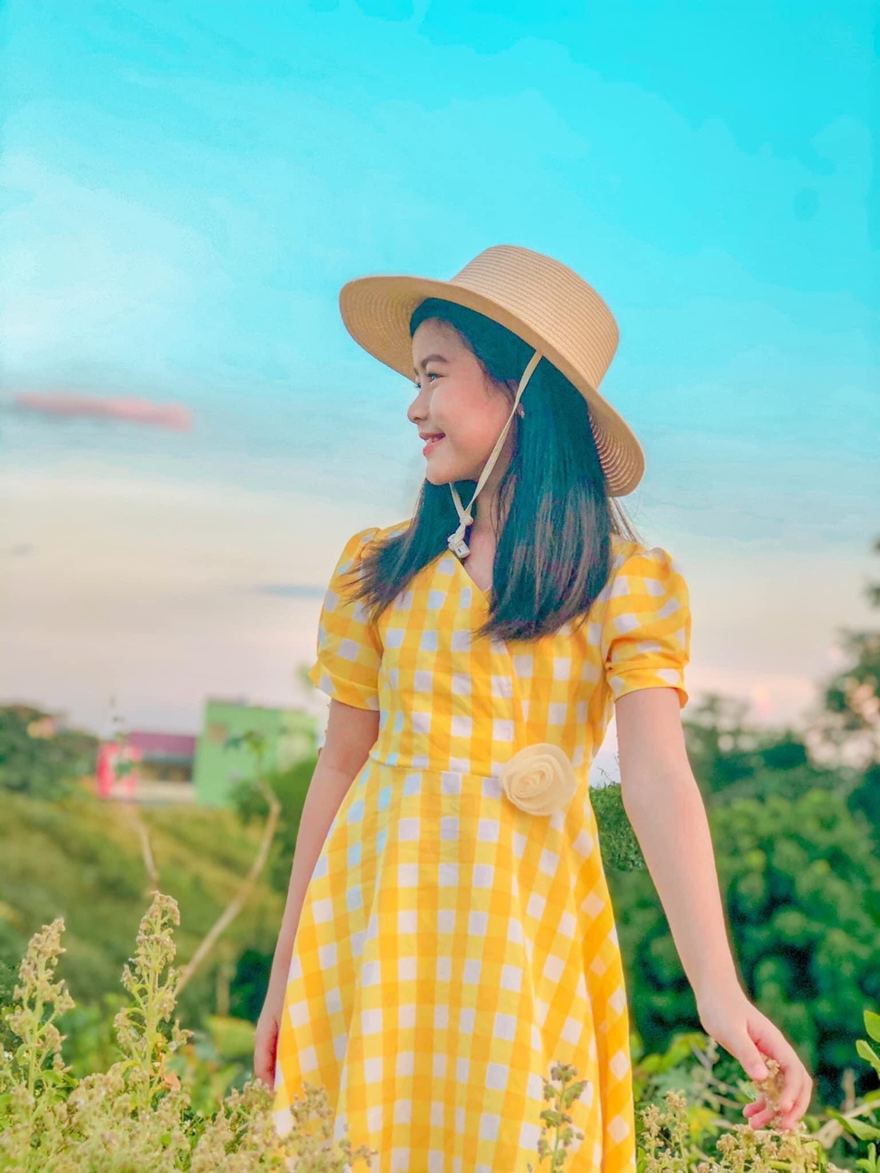 Bé gái xứ Nghệ bỗng nổi như cồn với clip làm nũng anh trai - 5 Bé gái xứ Nghệ bỗng nổi như cồn với clip làm nũng anh trai - 5