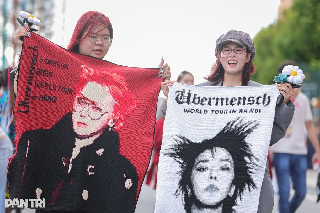 G-Dragon đăng ảnh đêm diễn bùng nổ tại Việt Nam, hẹn gặp lại trong tối 9/11 - 2