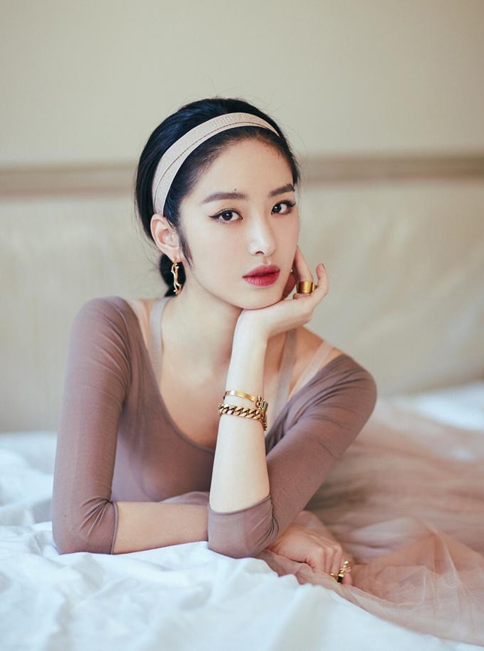 Nhan sắc mỹ nhân cặp kè với cha nuôi siêu giàu của Lưu Diệc Phi - 11 Nhan sắc mỹ nhân cặp kè với cha nuôi siêu giàu của Lưu Diệc Phi - 11