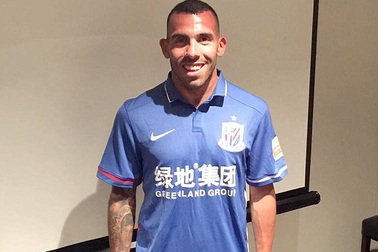 Carlos Tevez chính thức tới Trung Quốc, nhận lương cao nhất thế giới