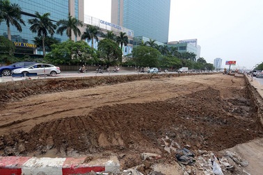 Hà Nội phá bỏ dải phân cách giữa đường Trần Duy Hưng