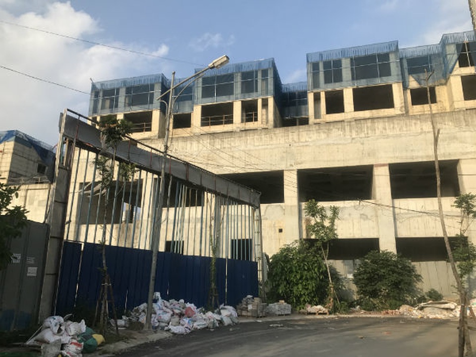 Số phận tòa tháp 4.000 tỷ đồng: 10 năm hoang tàn, bán rẻ không ai mua - 2 Số phận tòa tháp 4.000 tỷ đồng: 10 năm hoang tàn, bán rẻ không ai mua - 2