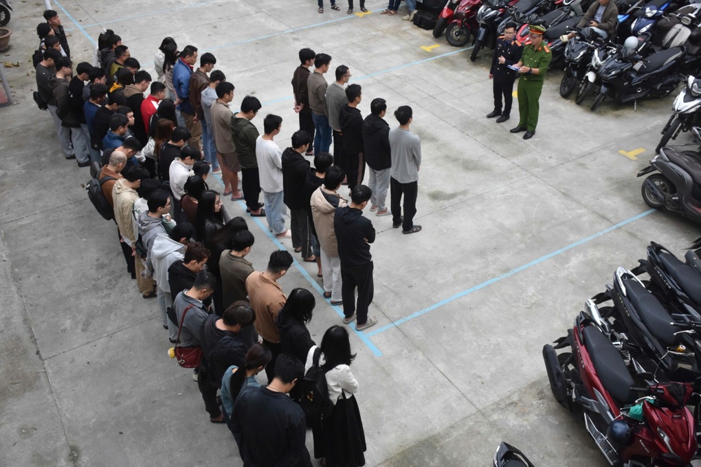 Công ty công nghệ với đường dây cờ bạc bịp, nhân viên đều có biệt danh - 1