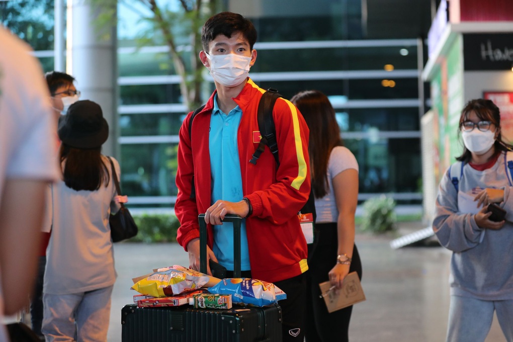 U23 Việt Nam về đến TPHCM sau hành trình tại giải U23 châu Á - 9 U23 Việt Nam về đến TPHCM sau hành trình tại giải U23 châu Á - 9