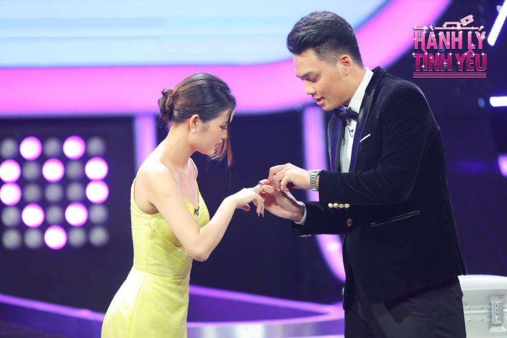 Hành Lý Tình Yêu: Gặp 3 người đúng gu, nữ MC xinh đẹp có thành công ghép đôi? - 3 Hành Lý Tình Yêu: Gặp 3 người đúng gu, nữ MC xinh đẹp có thành công ghép đôi? - 3