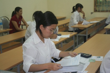 Gợi ý giải đề thi CĐ môn Vật lý