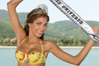 Những tấm hình mới nhất của tân hoa hậu hoàn vũ