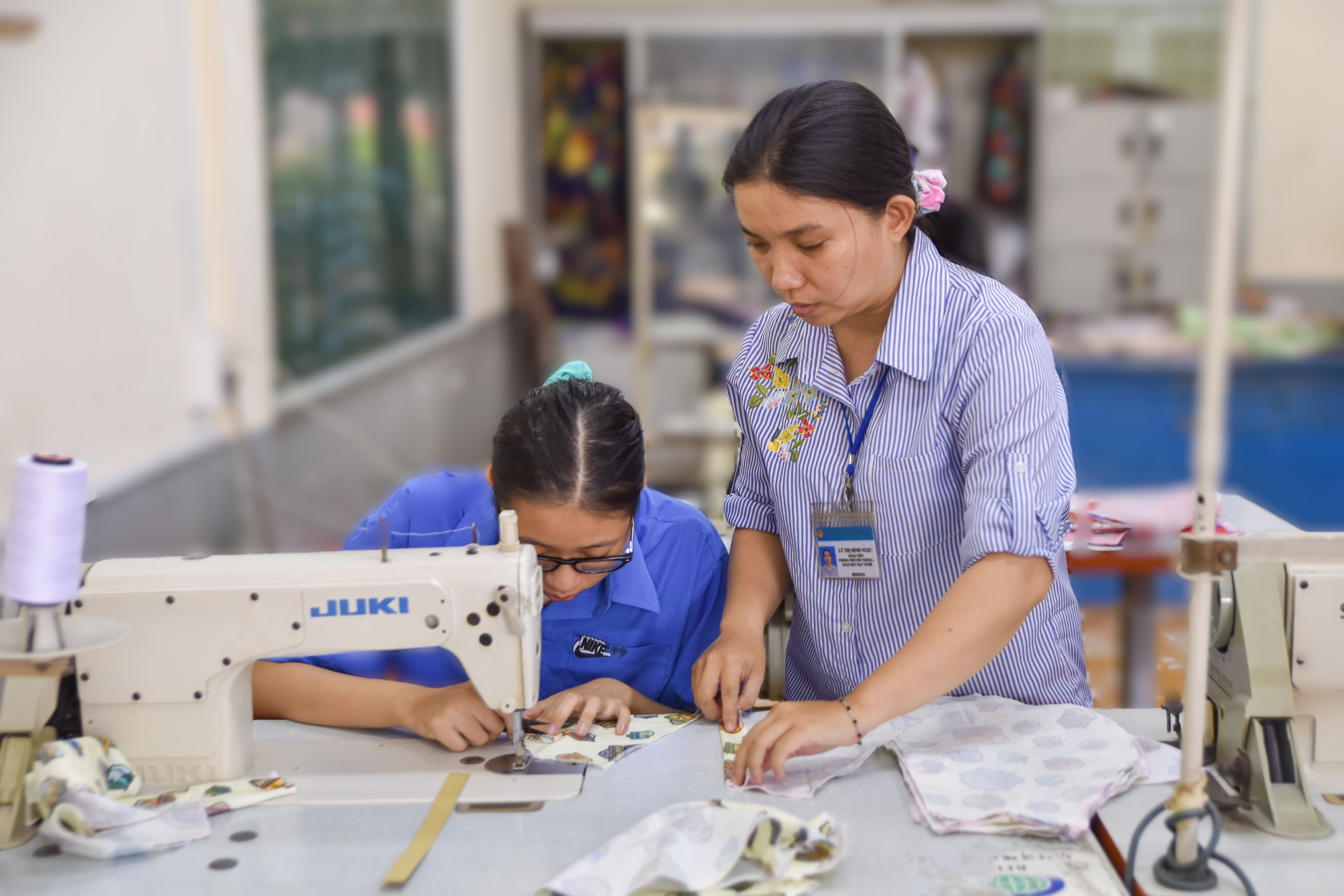 Thời gian làm việc của cán bộ được bố trí linh hoạt, đánh giá theo hiệu quả công việc (Ảnh minh họa: Trịnh Nguyễn).