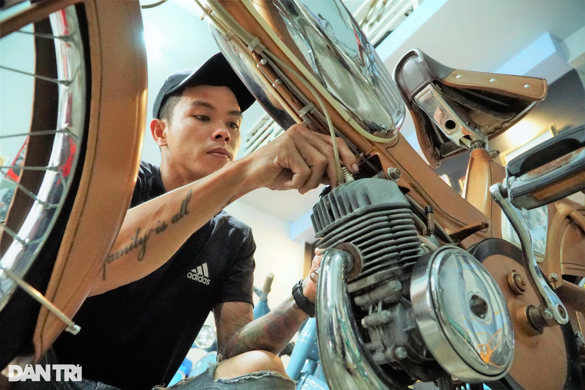 Phù thủy biến xe đồng nát thành xế xịn, đắt hơn mô tô đời mới - 5 Phù thủy biến xe đồng nát thành xế xịn, đắt hơn mô tô đời mới - 5
