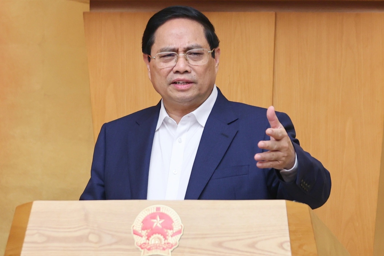 “Mạnh dạn bàn giao các bệnh viện, trường học cho địa phương quản lý - 1