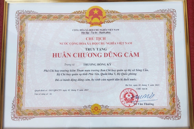 Truy tặng Huân chương Dũng cảm cho Trung tá hy sinh tại biển Phú Yên