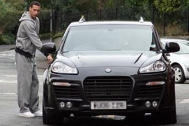 Đội trưởng MU tậu Porsche Cayenne