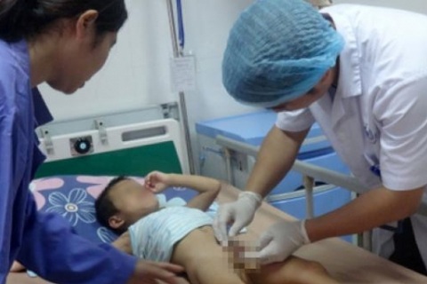 Cục trưởng Y tế: "Không thể con trai là cắt bao quy đầu như Khoái Châu"