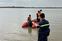 Để lại thư dặn "đừng nói mẹ đã chết", người phụ nữ nhảy sông tự tử