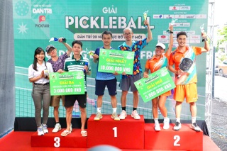Cặp đôi CLB Pickleball Nghệ sĩ Hà Nội là Á quân nội dung Dân trí & Friends - 12