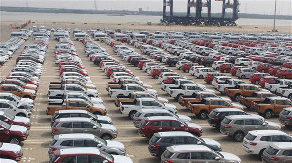 Cuối năm, ô tô nhập khẩu lép vế trước ô tô nội - 1 Cuối năm, ô tô nhập khẩu lép vế trước ô tô nội - 1