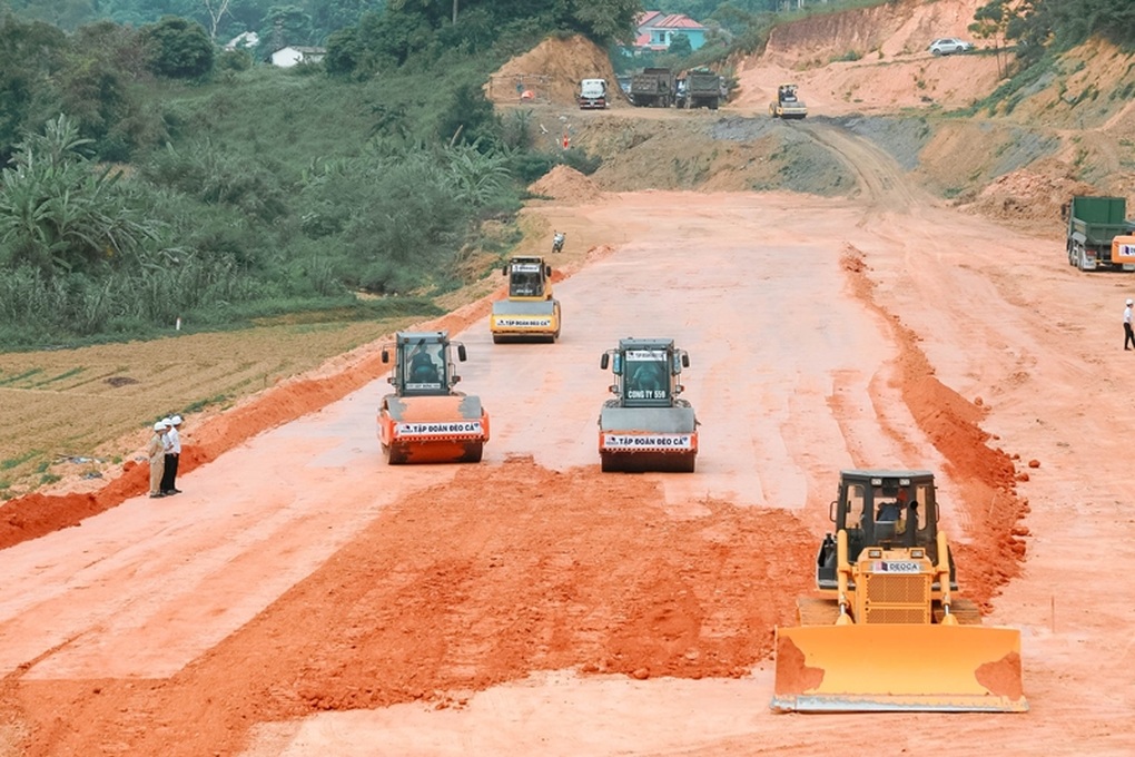 Lạng Sơn làm tốt công tác bồi thường, giải phóng mặt bằng dự án trọng điểm - 1 Lạng Sơn làm tốt công tác bồi thường, giải phóng mặt bằng dự án trọng điểm - 1
