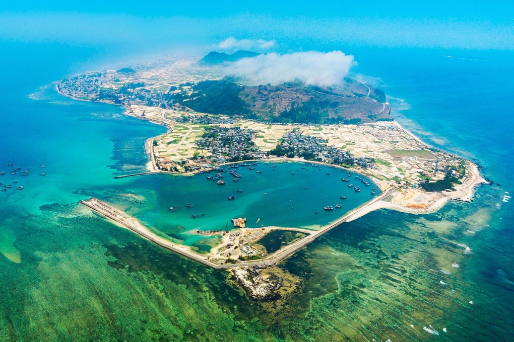 Dự kiến lấn biển xây sân bay trên đảo Lý Sơn - 1 Dự kiến lấn biển xây sân bay trên đảo Lý Sơn - 1