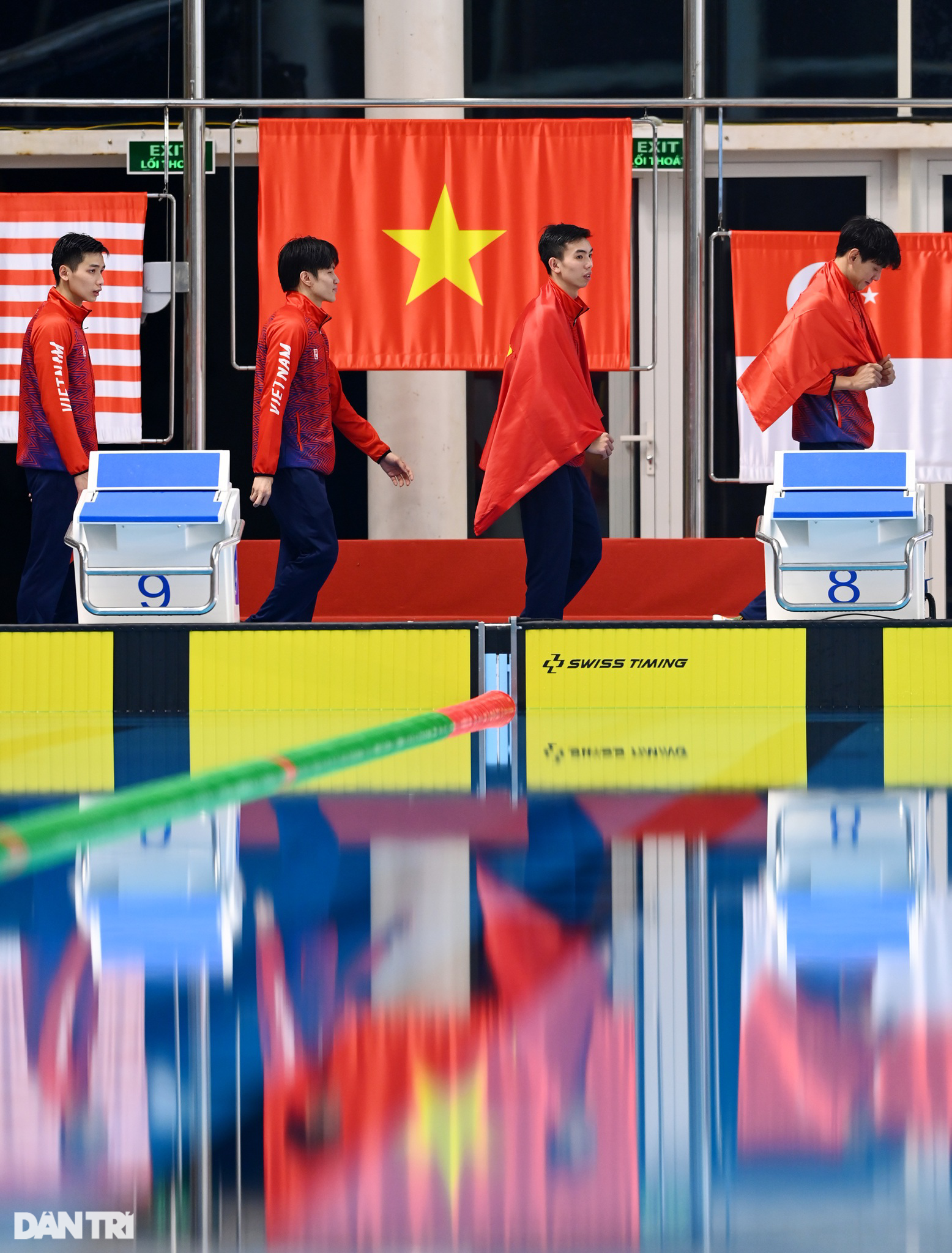 Khoảnh khắc đội bơi Việt Nam phá kỷ lục SEA Games thi 4x200m tiếp sức tự do - 18 Khoảnh khắc đội bơi Việt Nam phá kỷ lục SEA Games thi 4x200m tiếp sức tự do - 18