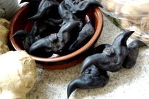 Loại củ xấu xí "vỏ đen ruột trắng", chứa nhiều lợi ích sức khỏe bất ngờ