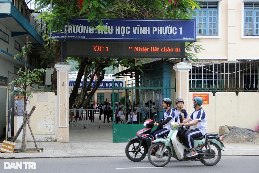 Hơn 640 hiệu trưởng, hiệu phó dôi dư ở Khánh Hòa, 173 người xin nghỉ hưu - 1 Hơn 640 hiệu trưởng, hiệu phó dôi dư ở Khánh Hòa, 173 người xin nghỉ hưu - 1