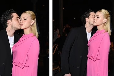 Brooklyn Beckham tình tứ hôn con gái tỷ phú khi đi xem show thời trang