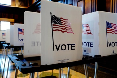 Ông Trump muốn chấm dứt bỏ phiếu qua thư và máy bỏ phiếu