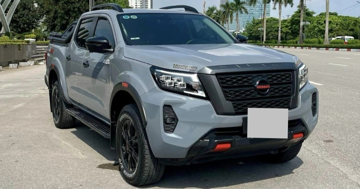 View - Nissan Navara đi 2 năm "lỗ" 300 triệu đồng, mất giá hơn Ford Ranger | Báo Dân trí