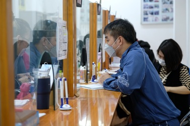 200.000 lao động bị "bùng" đóng BHXH: Tính hướng phong tỏa tài khoản DN