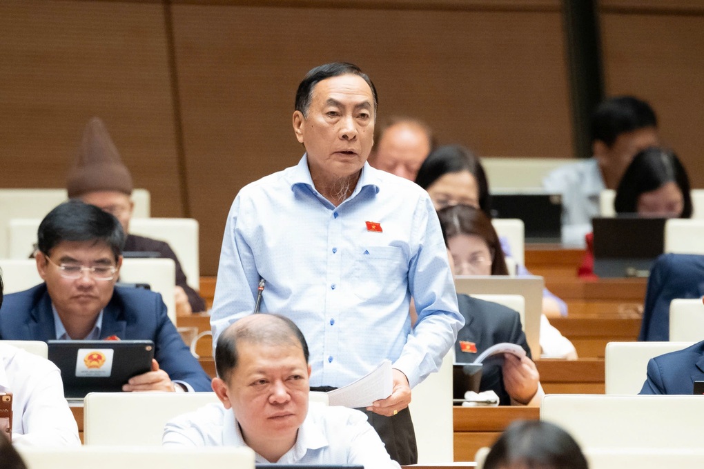 Lãnh đạo viện, trường chân trong, chân ngoài, dễ nhập nhèm lợi ích - 2