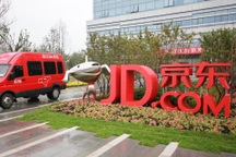 Các gã khổng lồ đua xây dựng sản phẩm giống ChatGPT