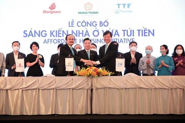 Làm nhà xây không kịp bán, tranh nhau để mua: Ngoài cười, trong khóc - 1 Làm nhà xây không kịp bán, tranh nhau để mua: Ngoài cười, trong khóc - 1