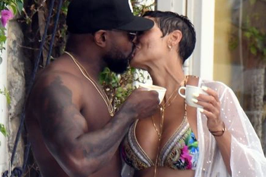 Nicole Murphy thừa nhận sai lầm khi hôn người có vợ