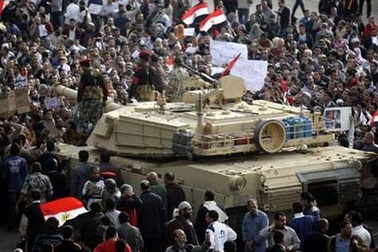 Nhiều nước sơ tán công dân khỏi Ai Cập 